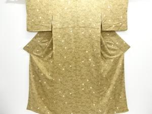 本場琉球紅型　縮緬地　草花に蝶模様小紋着物